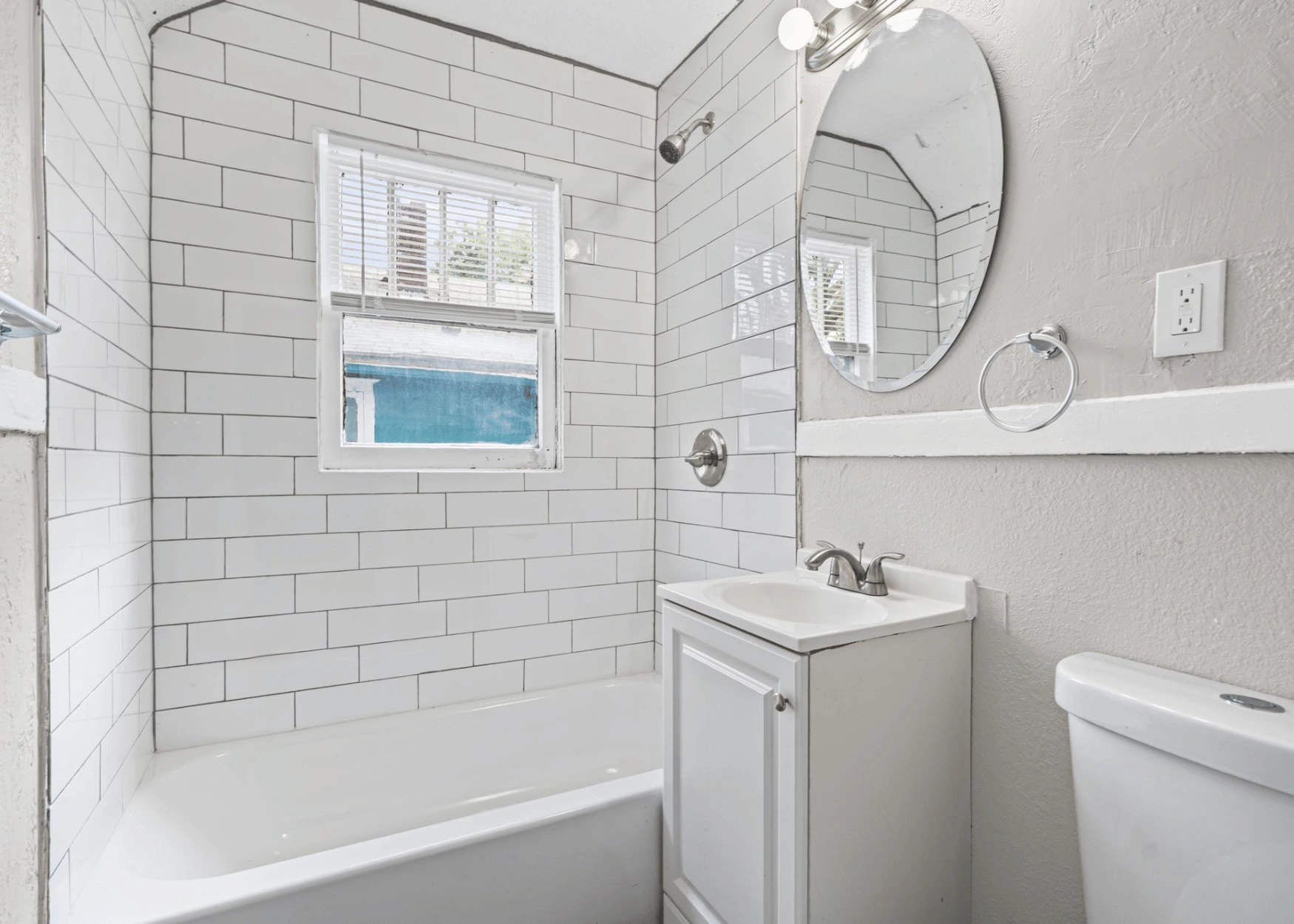 Turnkey Rental Property Kansas City 3033 Elmwood Gallery Image 4